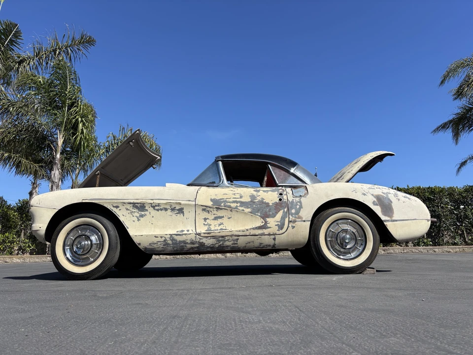 1957 Chevrolet Corvette C1 - Image 28 of 31