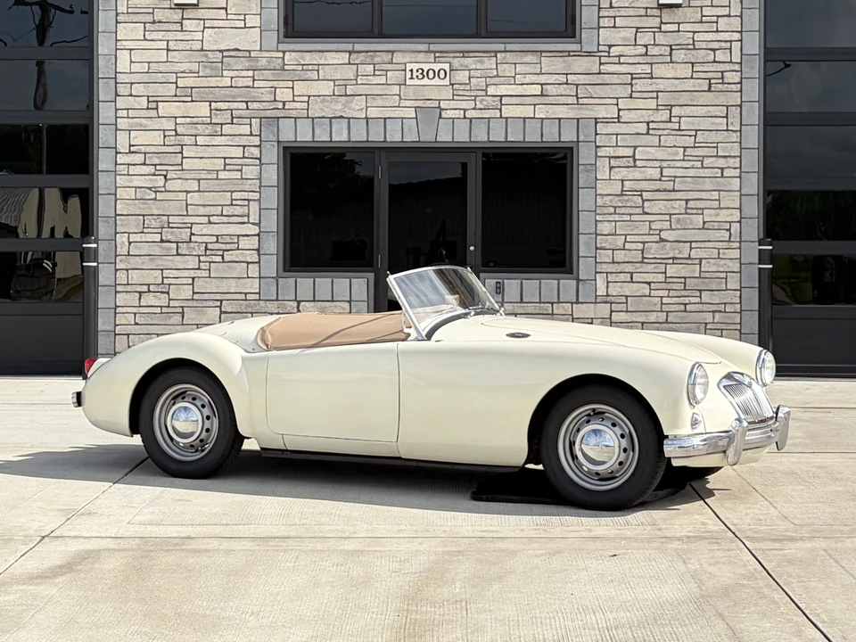 1959 MG MGA 1500 - Image 2 of 31