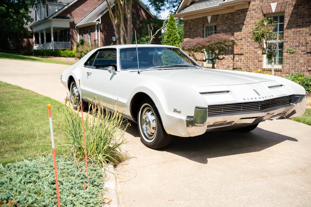 1966 Oldsmobile - Image 9 of 31
