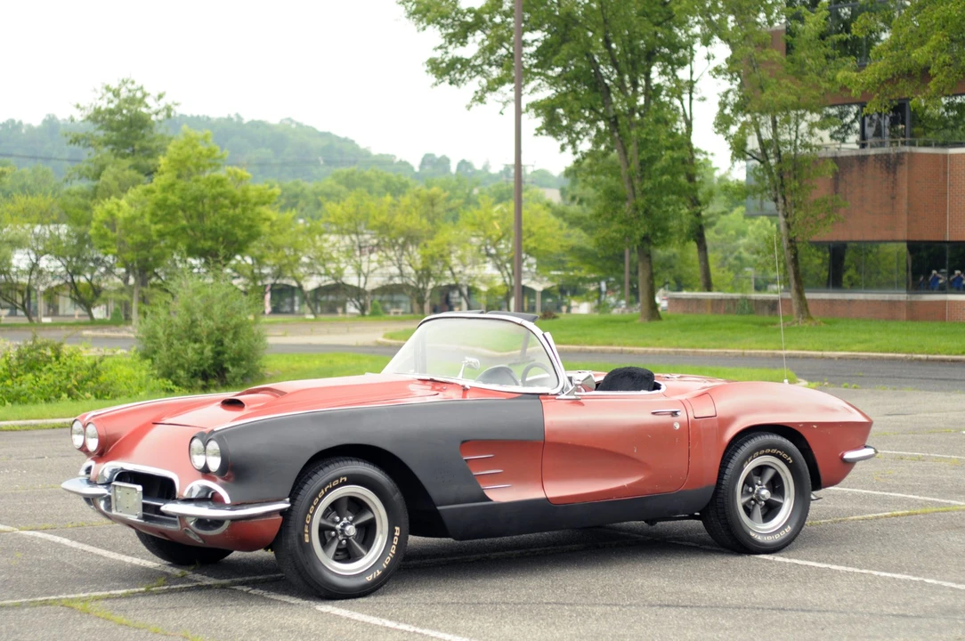 1961 Chevrolet Corvette C1 - Image 2 of 31