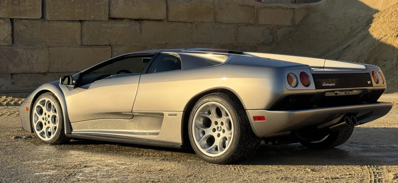 2001 Lamborghini Diablo VT - Image 19 of 31