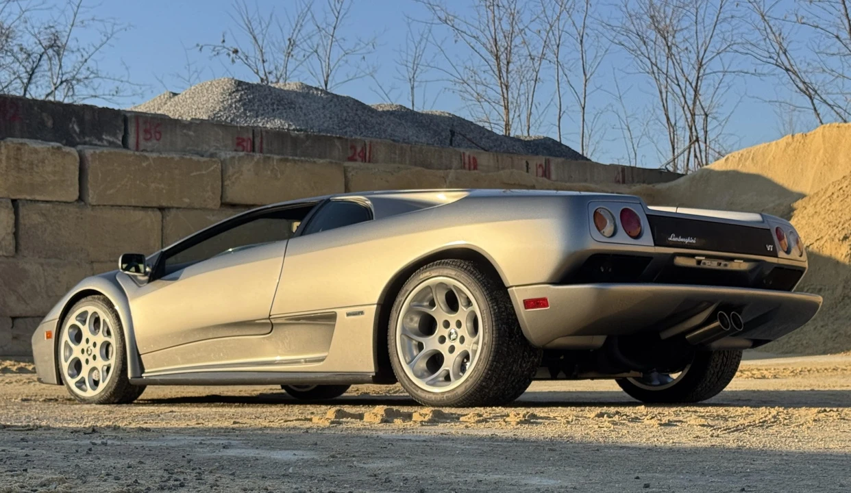 2001 Lamborghini Diablo VT - Image 21 of 31