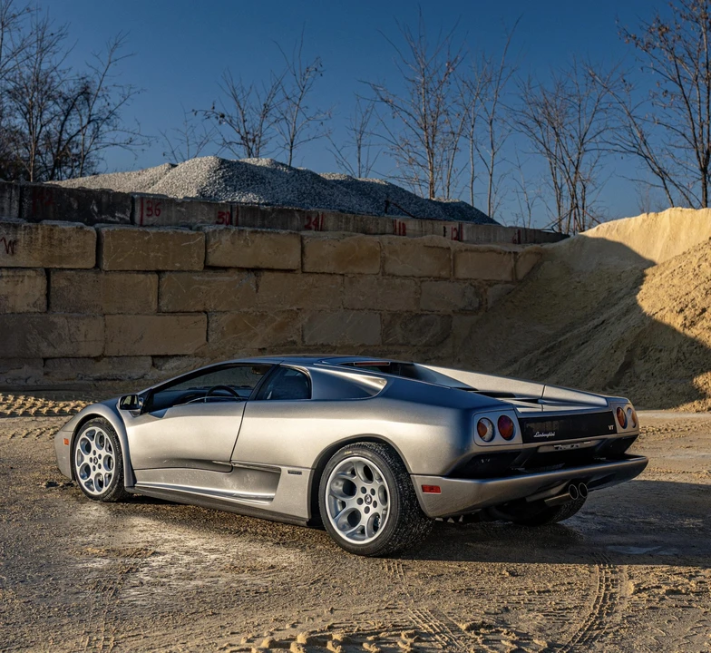 2001 Lamborghini Diablo VT - Image 18 of 31