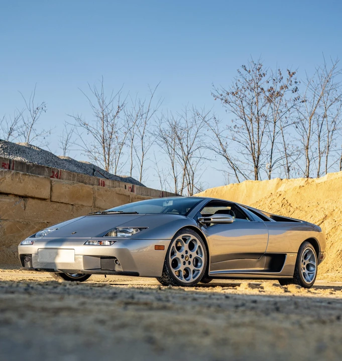 2001 Lamborghini Diablo VT - Image 2 of 31