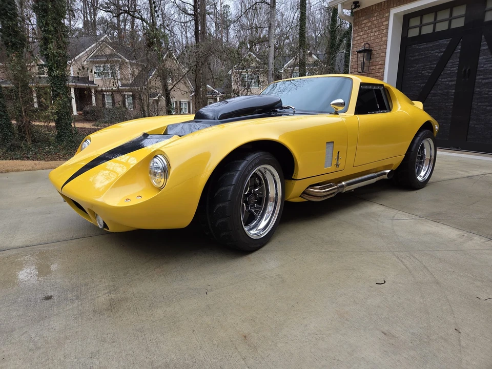 Factory Five Type 65 - Image 2 of 31