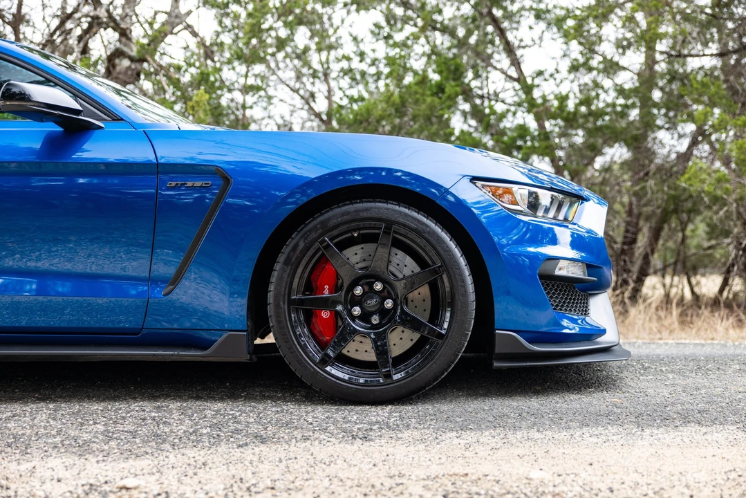 2017 Ford S550 Shelby Mustang GT350R - Image 14 of 31