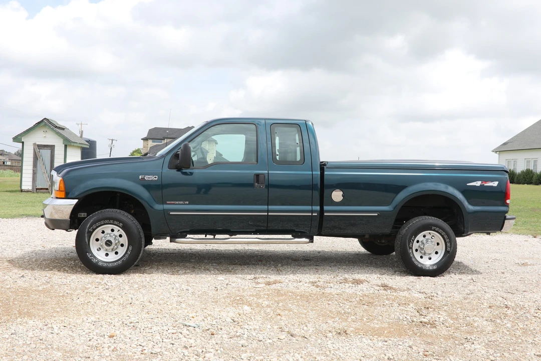 1999 Ford Super Duty 1st Gen - Image 2 of 31