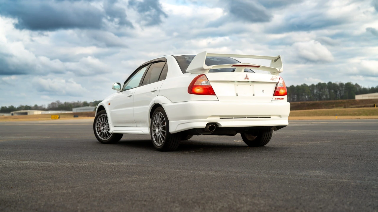 2000 Mitsubishi Lancer Evolution VI 6th Gen - Image 23 of 31