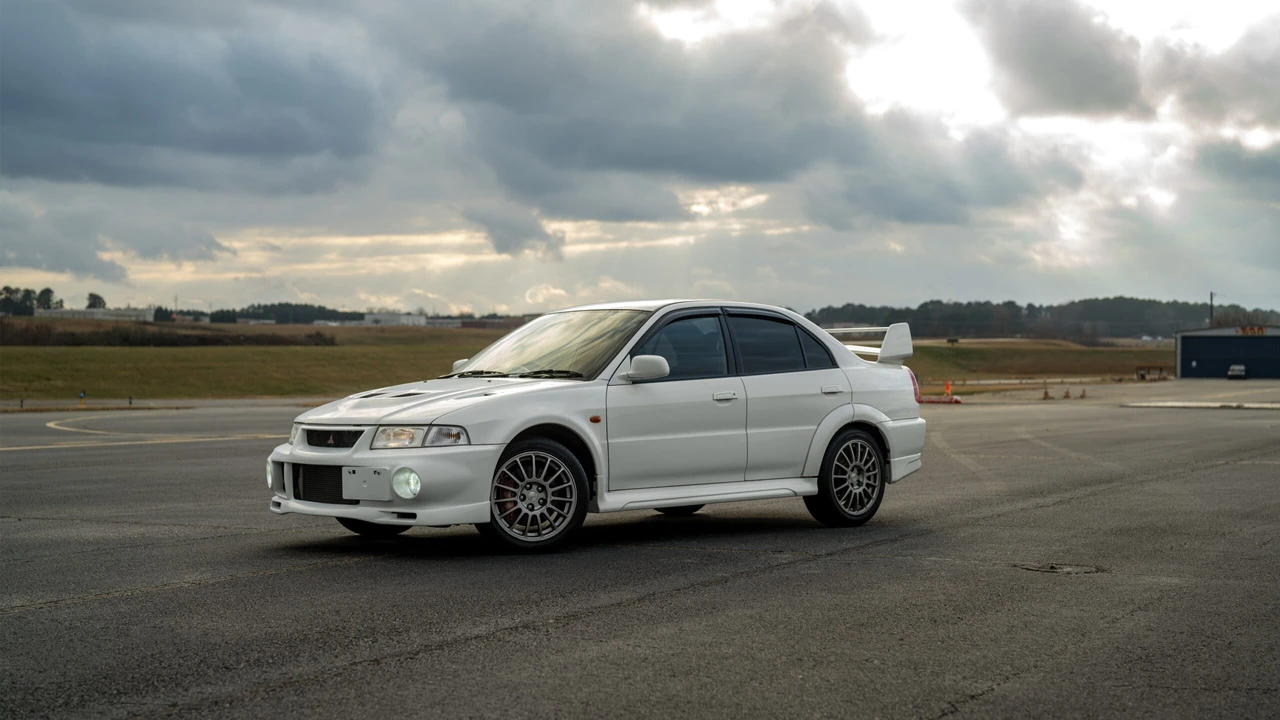 2000 Mitsubishi Lancer Evolution VI 6th Gen - Image 13 of 31