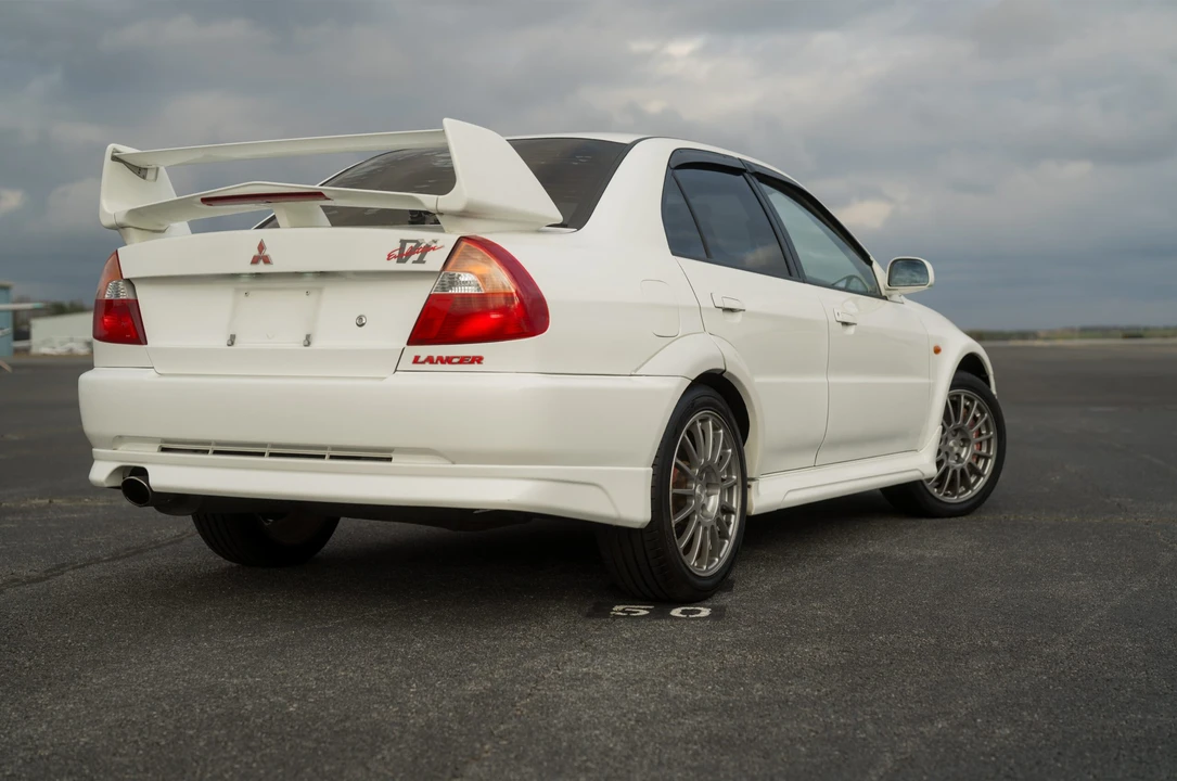 2000 Mitsubishi Lancer Evolution VI 6th Gen - Image 14 of 31