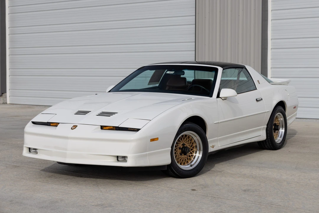 1989 Pontiac Firebird Trans Am 3rd Gen - Image 8 of 31