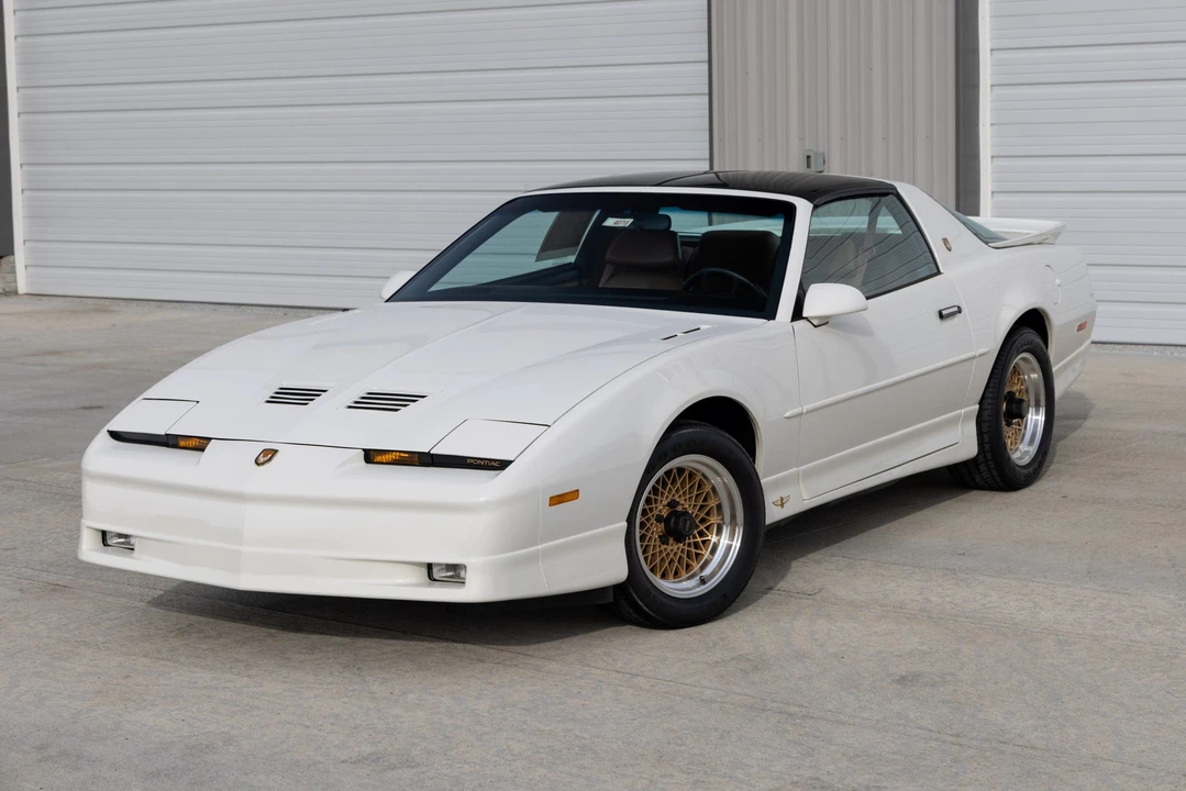 1989 Pontiac Firebird Trans Am 3rd Gen - Image 6 of 31