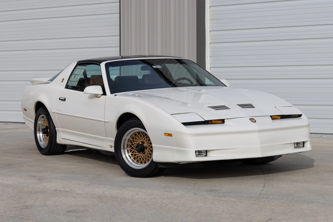 1989 Pontiac Firebird Trans Am 3rd Gen - Image 5 of 31