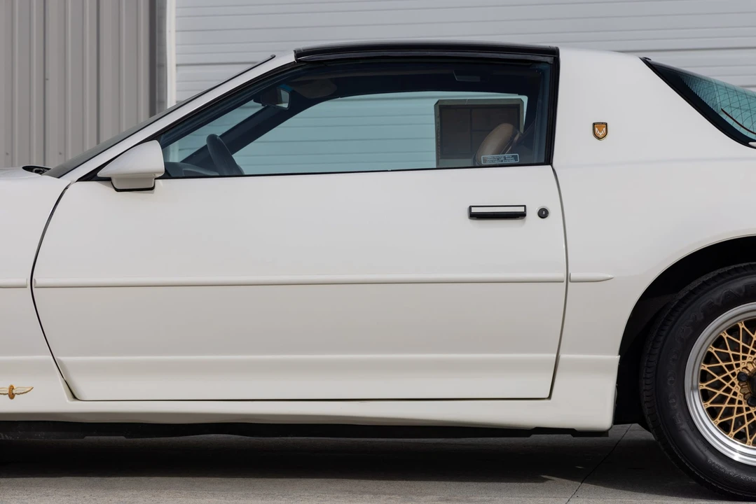 1989 Pontiac Firebird Trans Am 3rd Gen - Image 16 of 31