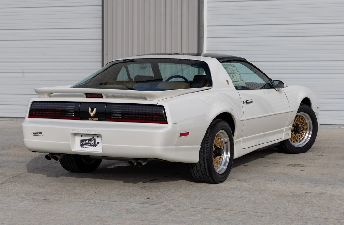 1989 Pontiac Firebird Trans Am 3rd Gen - Image 12 of 31