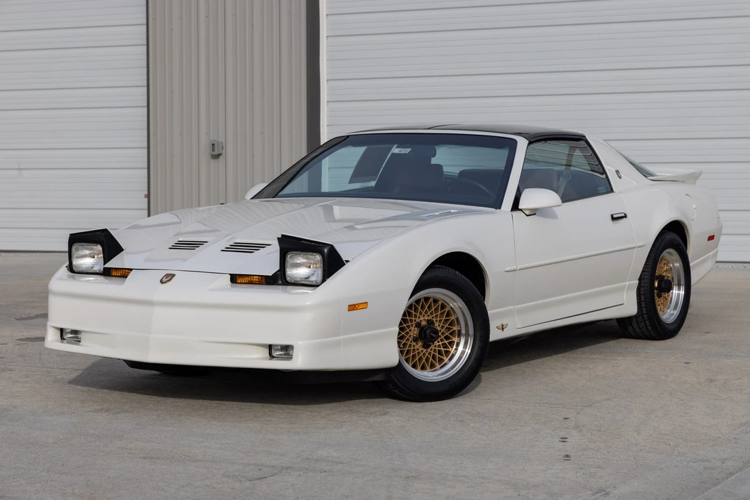 1989 Pontiac Firebird Trans Am 3rd Gen - Image 4 of 31