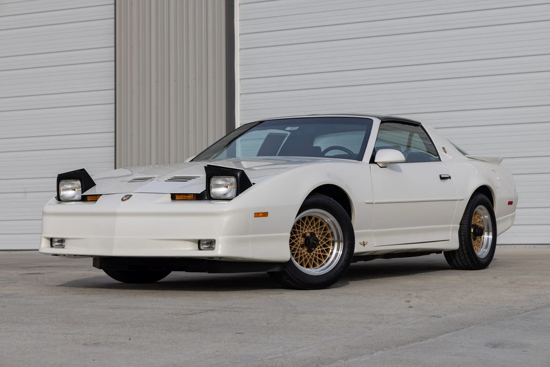 1989 Pontiac Firebird Trans Am 3rd Gen - Image 3 of 31