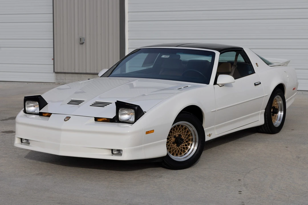 1989 Pontiac Firebird Trans Am 3rd Gen - Image 2 of 31