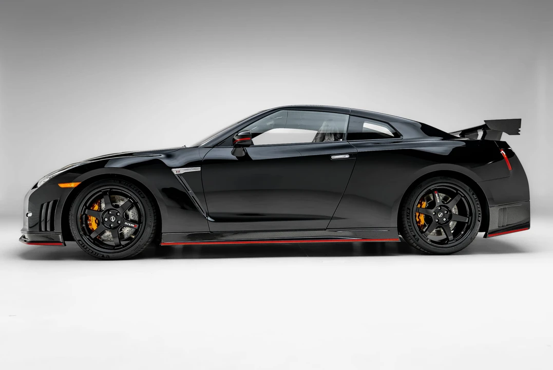 2016 Nissan R35 GT-R NISMO - Image 9 of 31