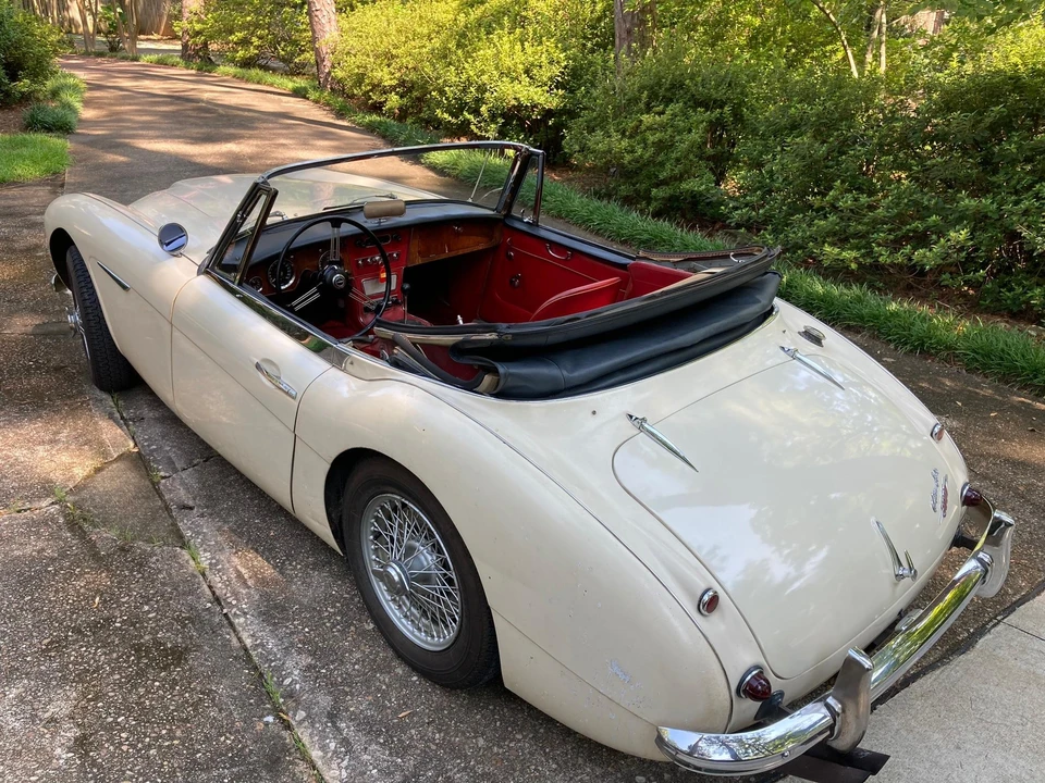 1964 Austin-Healey 3000 Mark III - Image 9 of 31