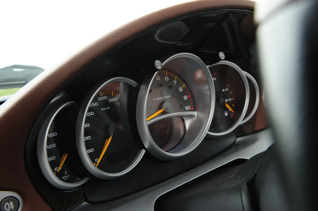2004 Porsche Carrera GT - Image 6 of 23