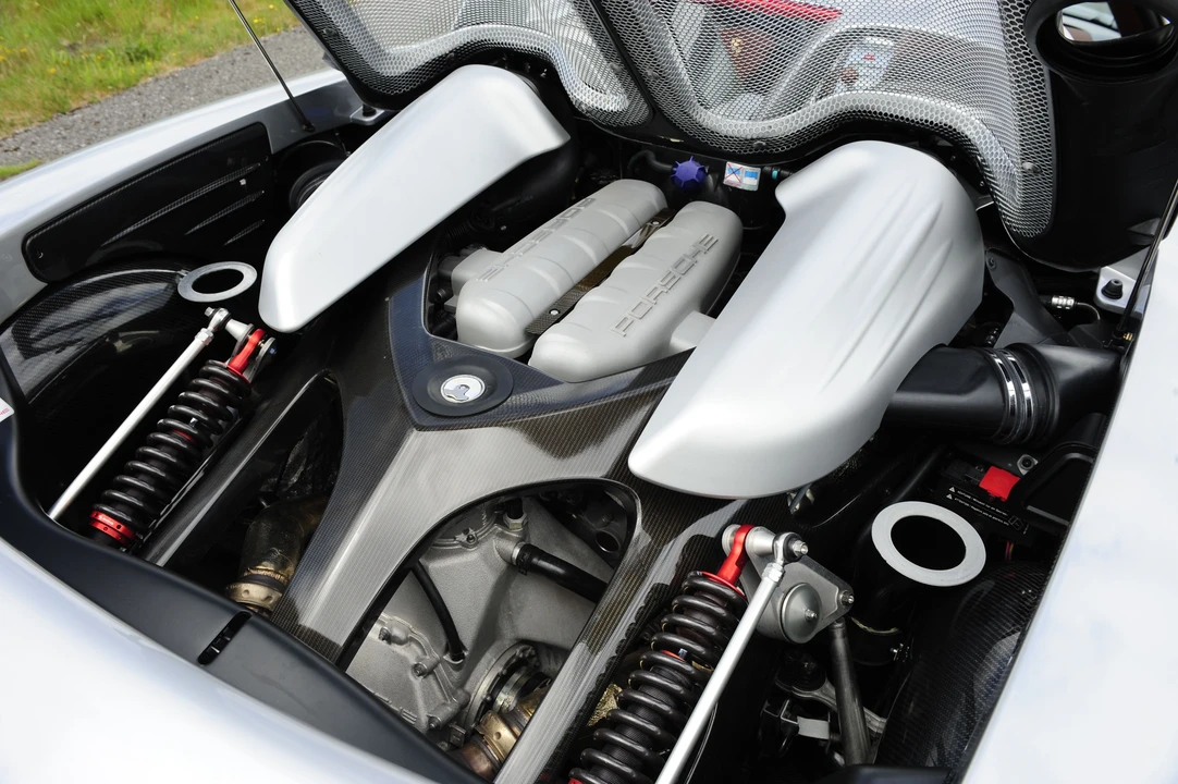 2004 Porsche Carrera GT - Image 13 of 23
