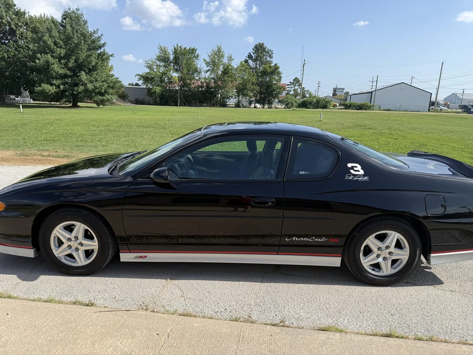 2002 Chevrolet Monte Carlo 6th Gen - Image 17 of 31
