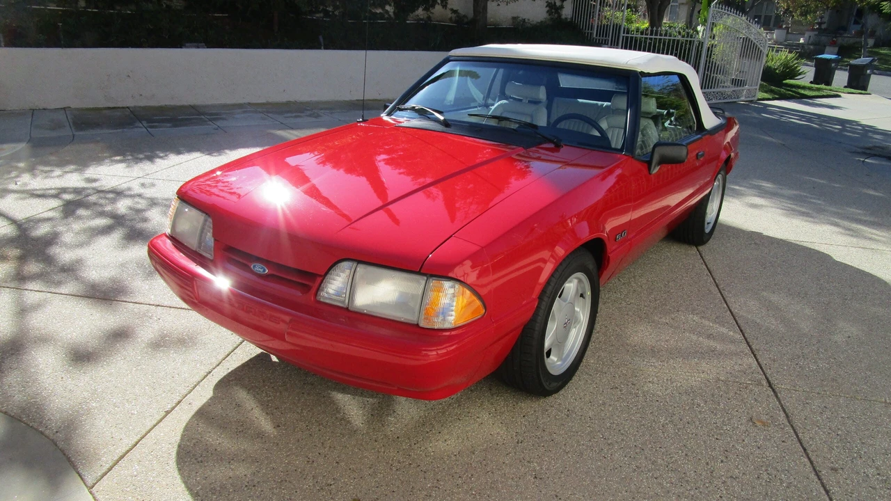 1993 Ford Mustang 3rd Gen - Image 2 of 31