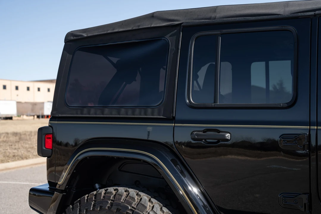 2018 Jeep JL Wrangler - Image 18 of 31