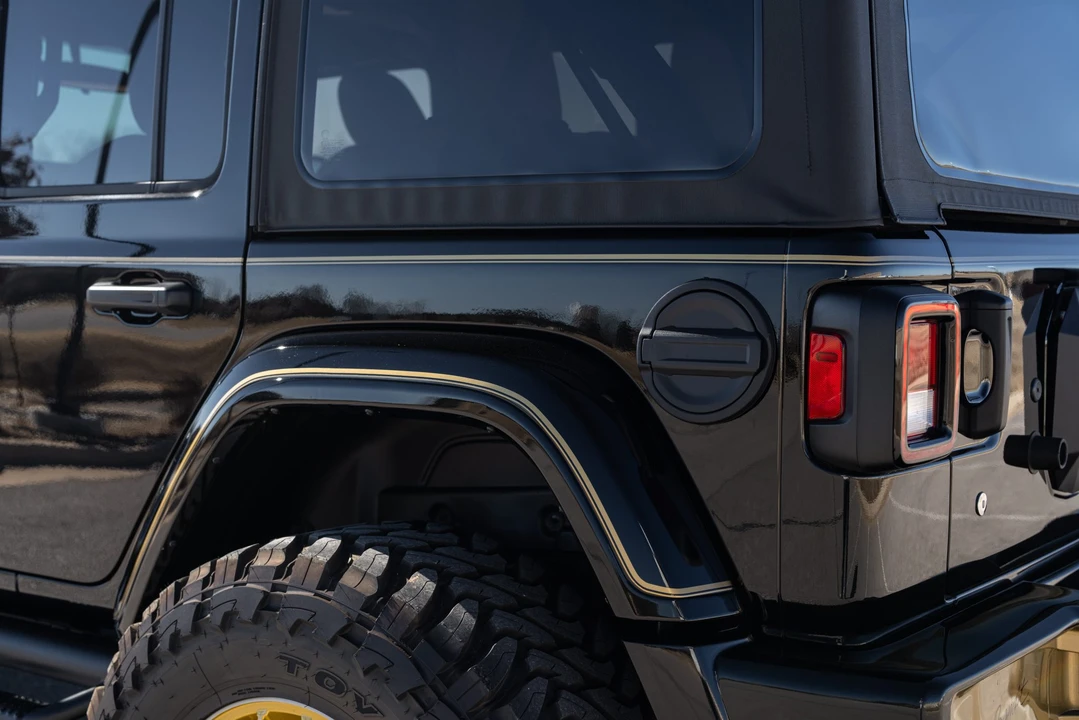 2018 Jeep JL Wrangler - Image 14 of 31