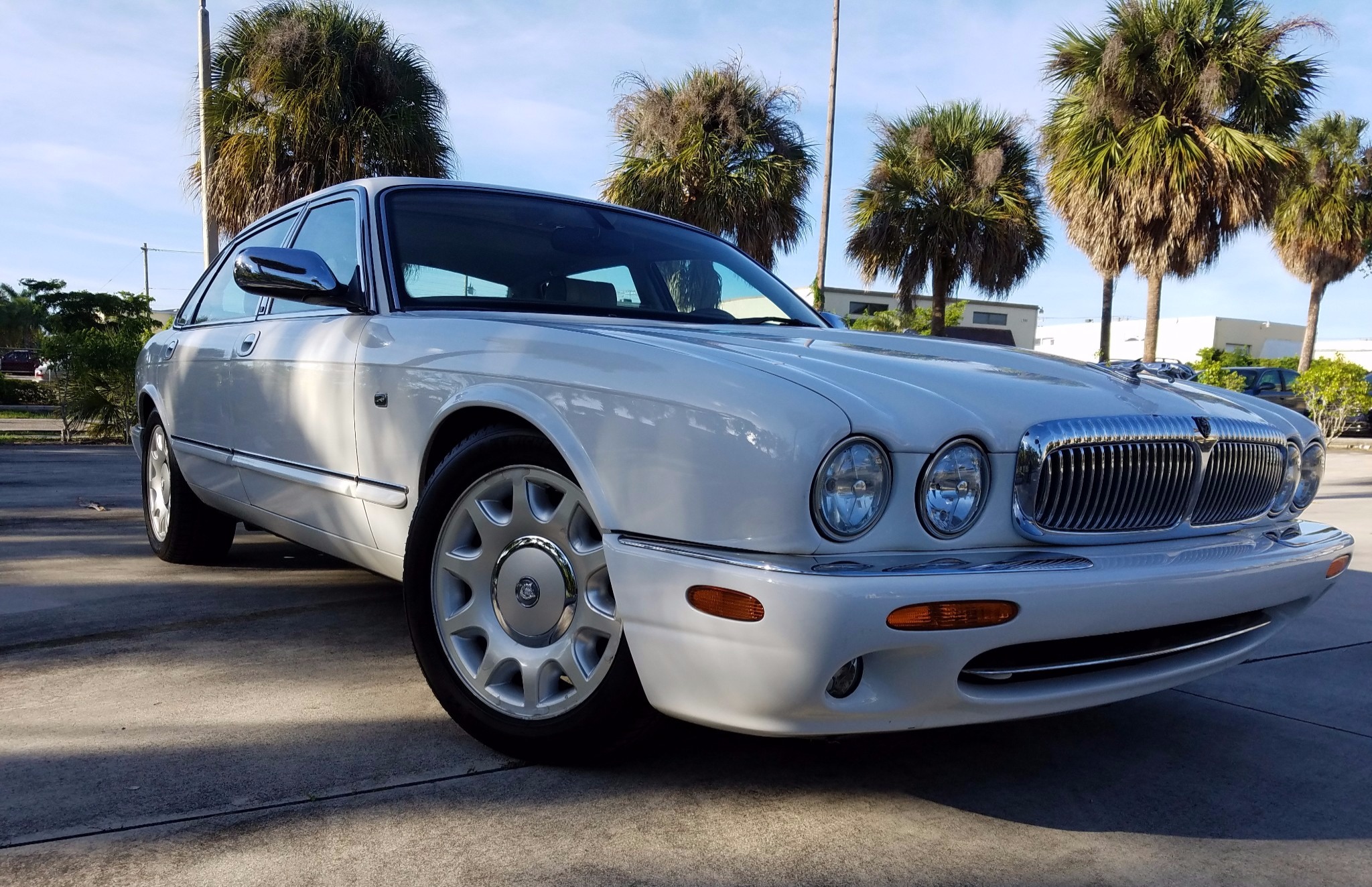2000 Jaguar Supercharged Vanden Plas