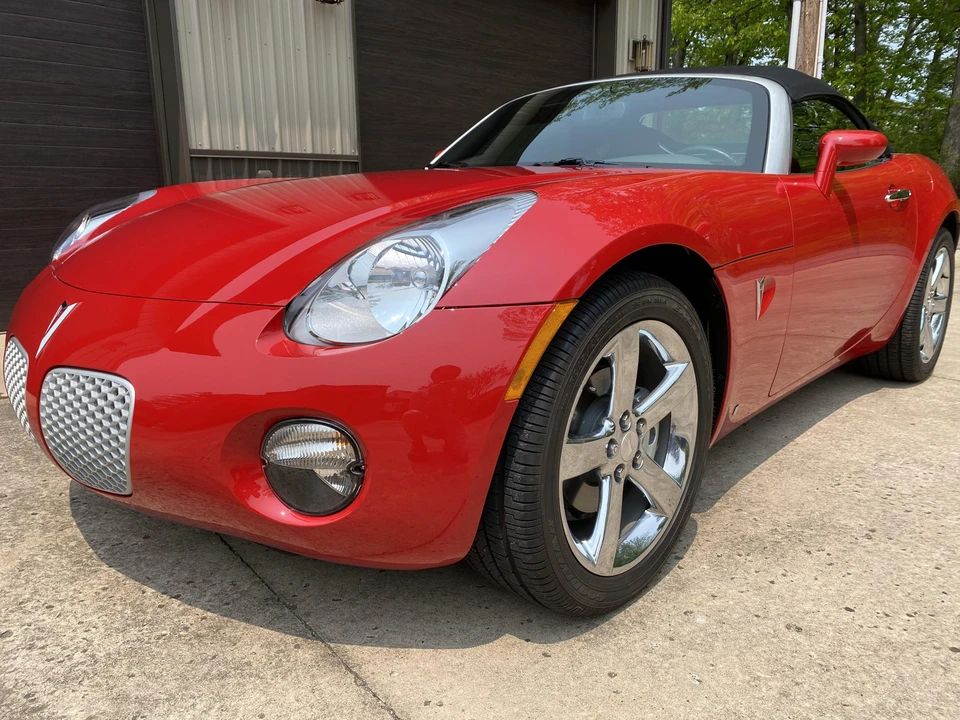 2007 Pontiac Solstice - Image 7 of 31