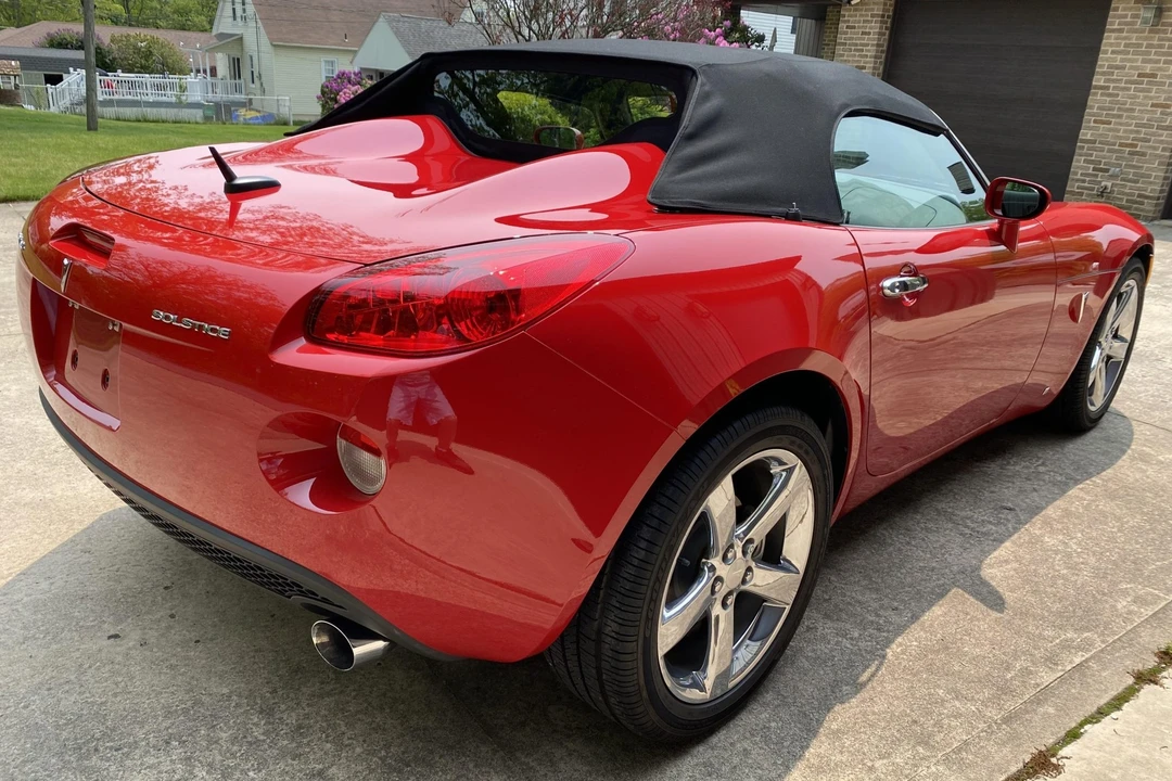 2007 Pontiac Solstice - Image 12 of 31