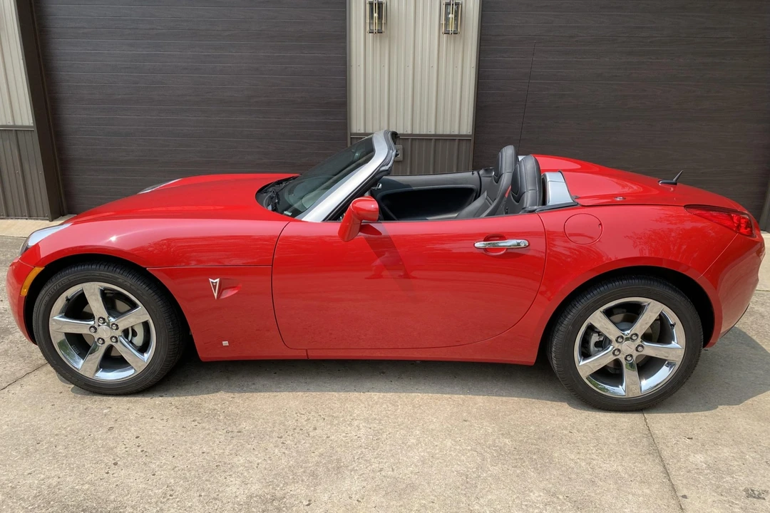 2007 Pontiac Solstice - Image 6 of 31