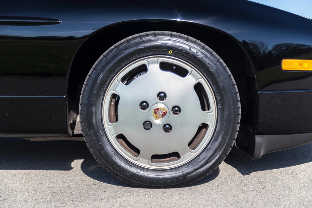 1989 Porsche 928 S4 - Image 28 of 31
