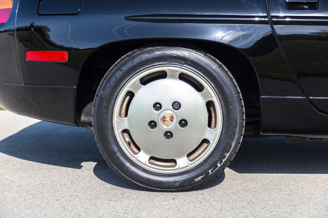 1989 Porsche 928 S4 - Image 29 of 31