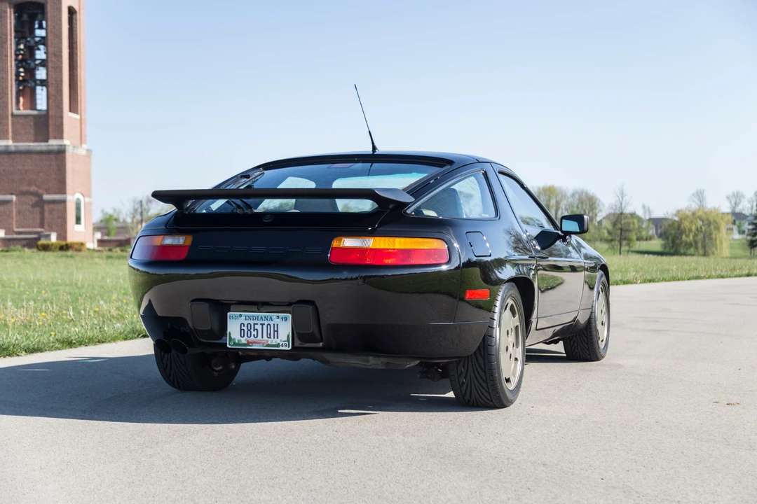 1989 Porsche 928 S4 - Image 11 of 31