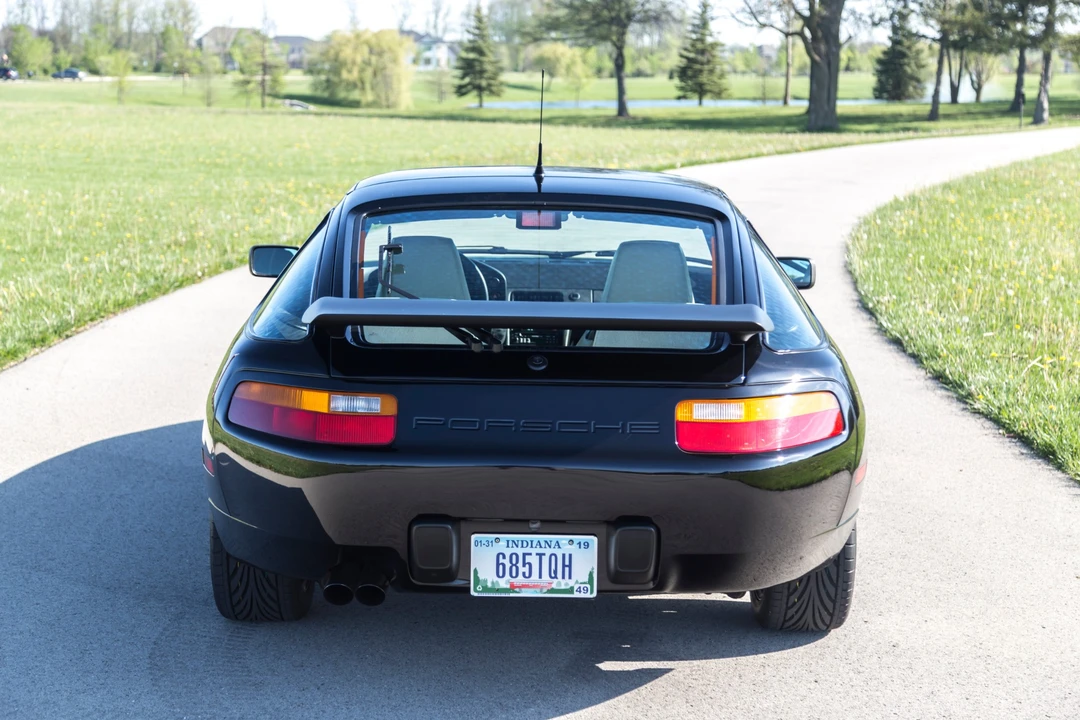 1989 Porsche 928 S4 - Image 13 of 31