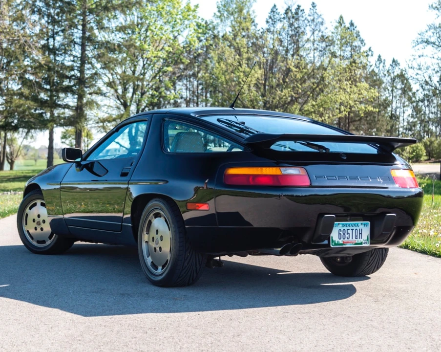 1989 Porsche 928 S4 - Image 15 of 31