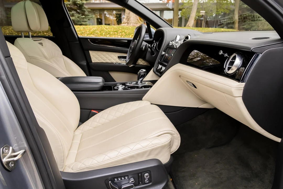 2017 Bentley Bentayga - Image 30 of 31