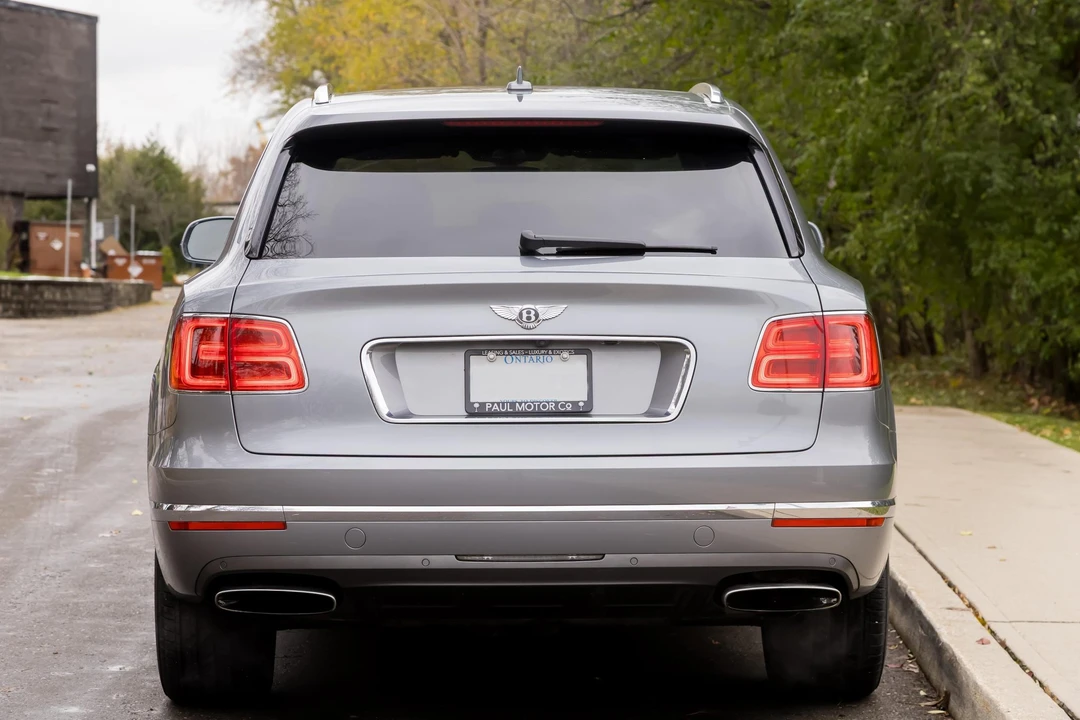2017 Bentley Bentayga - Image 7 of 31