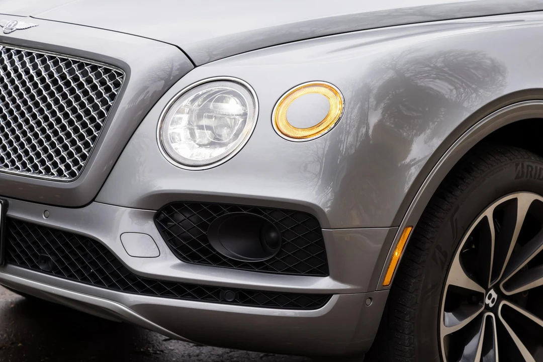 2017 Bentley Bentayga - Image 11 of 31