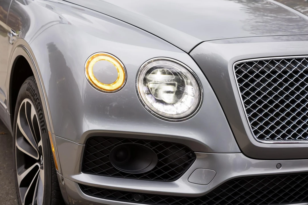 2017 Bentley Bentayga - Image 10 of 31