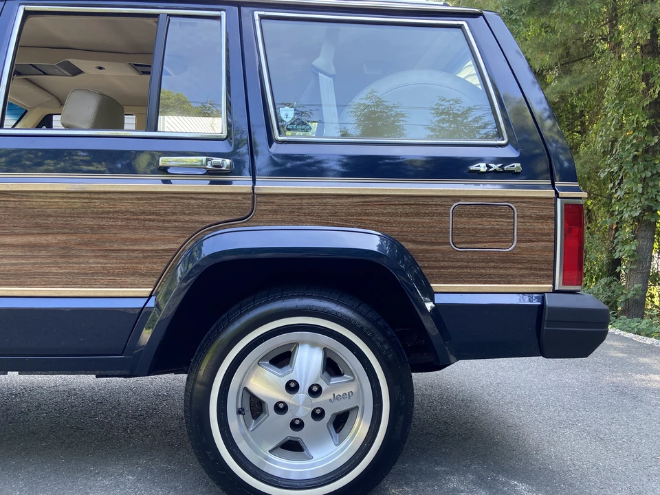 1990 Jeep XJ Wagoneer - Image 27 of 31