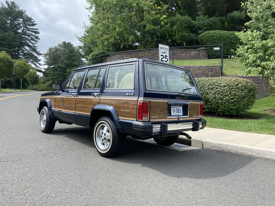 1990 Jeep XJ Wagoneer - Image 7 of 31