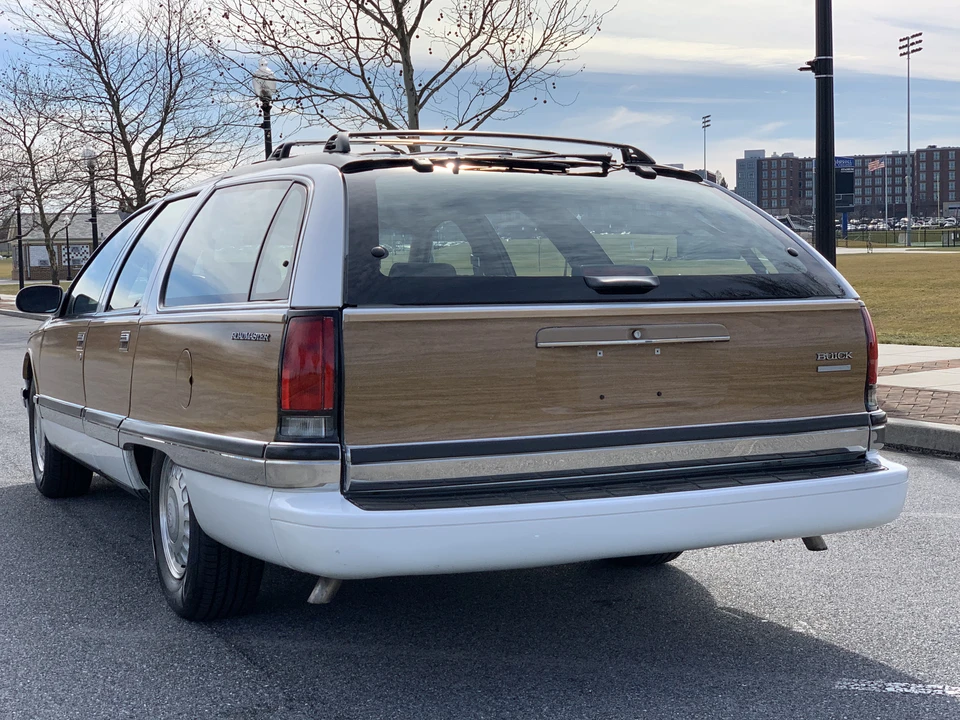 1995 Buick Roadmaster - Image 6 of 31