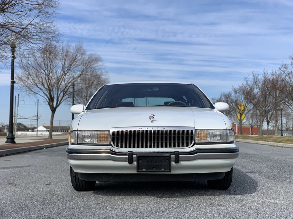 1995 Buick Roadmaster - Image 9 of 31
