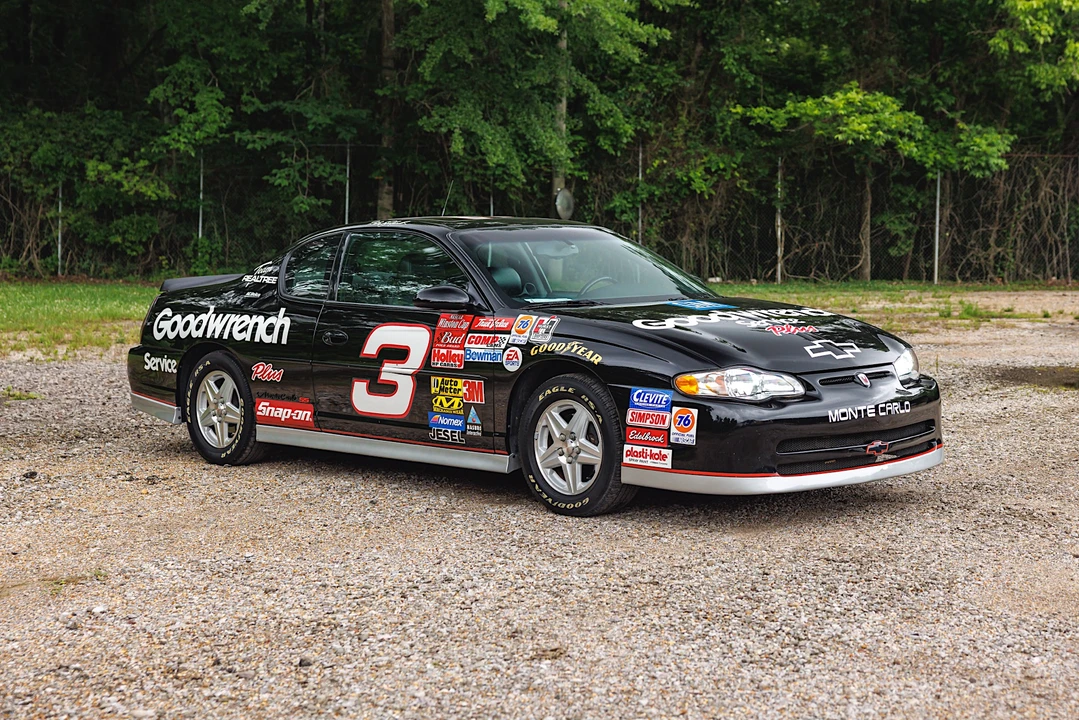 2002 Chevrolet Monte Carlo 6th Gen - Image 3 of 31