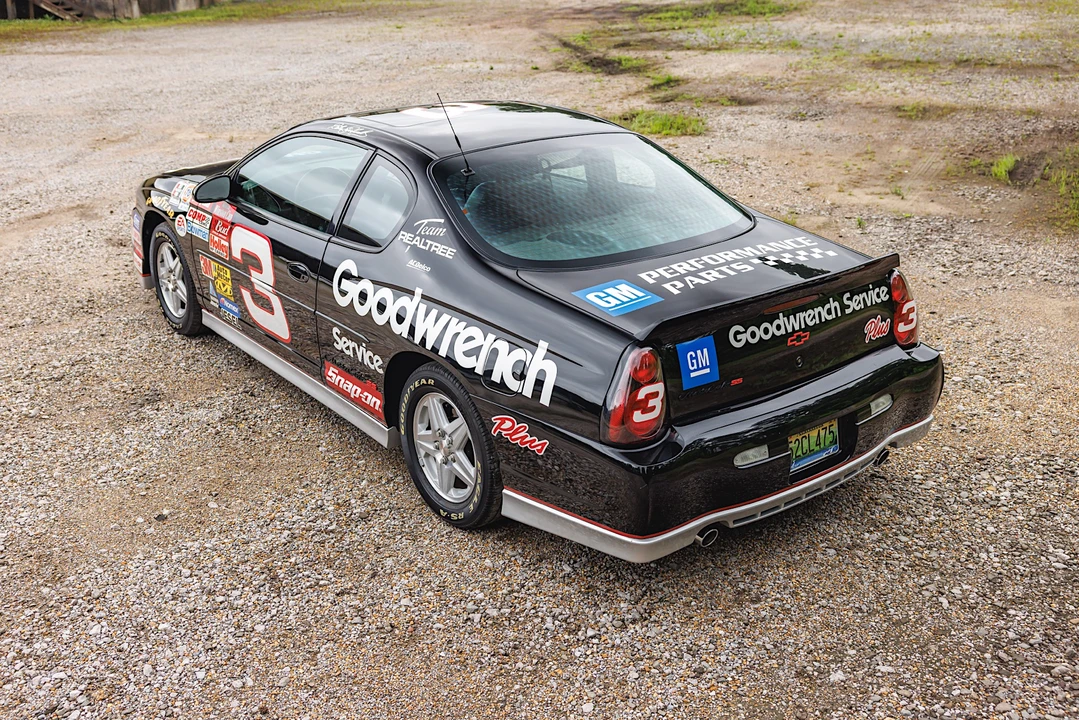 2002 Chevrolet Monte Carlo 6th Gen - Image 9 of 31