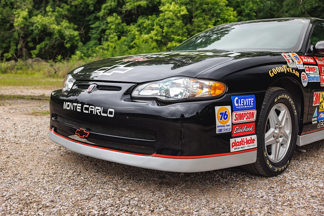 2002 Chevrolet Monte Carlo 6th Gen - Image 14 of 31